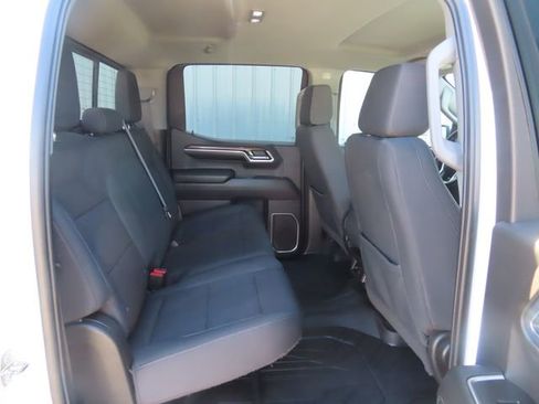 Used 2022 Chevrolet Silverado 1500 LT w/ Convenience Package II AWD/4WD image 28
