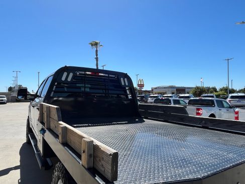 Used 2022 Ford F250 XLT w/ XLT Value Package AWD/4WD image 3