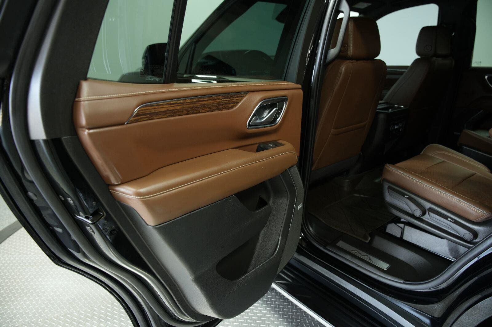 Certified 2023 Chevrolet Tahoe High Country AWD/4WD image 36