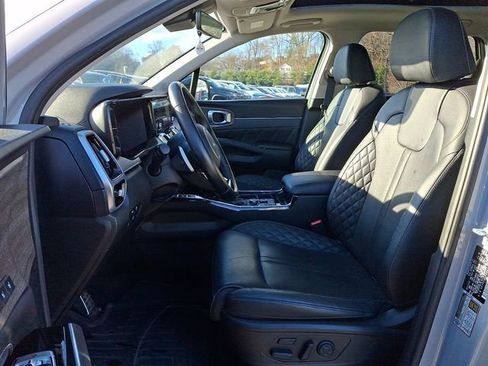 Used 2022 Kia Sorento SX Prestige image 19