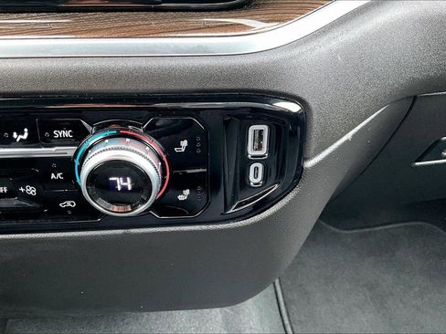 Used 2024 GMC Sierra 1500 Elevation image 34