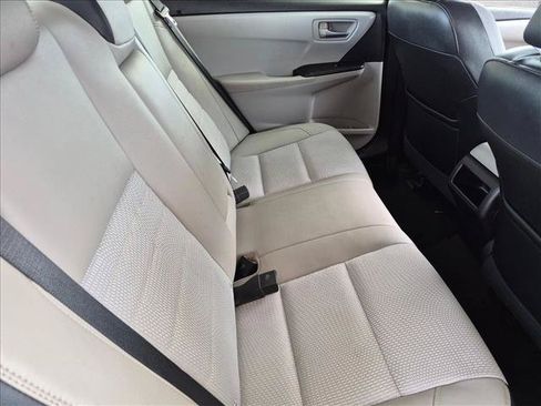 Used 2016 Toyota Camry SE FWD image 15