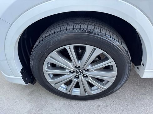 Used 2023 MAZDA CX-5 Signature image 11