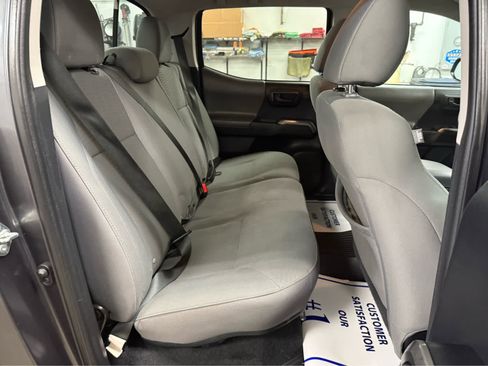 Used 2019 Toyota Tacoma SR5 image 23