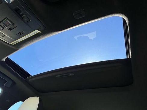 Used 2023 Lexus IS 350 F Sport image 11