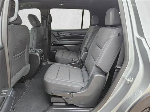 New 2026 Chevrolet Traverse LT w/ Sun and Wheel Package image 17