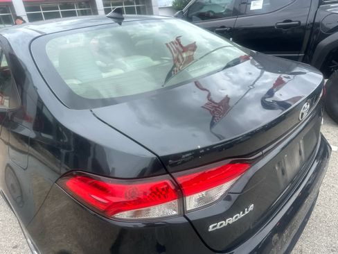 Used 2021 Toyota Corolla LE FWD image 21