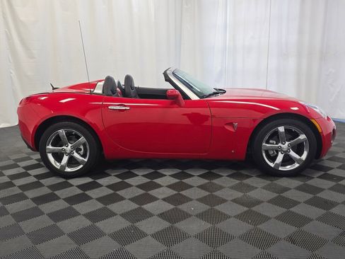 Used 2009 Pontiac Solstice GXP w/ Club Sport Package image 6