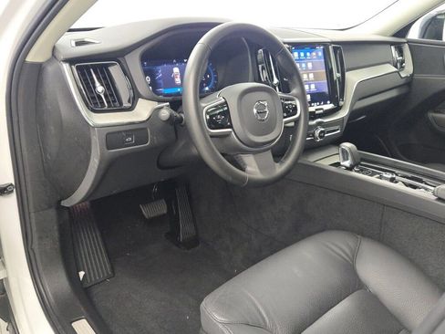 Used 2025 Volvo XC60 B5 Plus AWD/4WD image 21