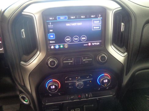Used 2020 Chevrolet Silverado 2500 LT w/ Convenience Package AWD/4WD image 15