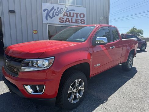 Used 2017 Chevrolet Colorado Z71 AWD/4WD image 1