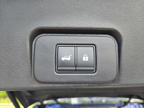 Used 2021 Nissan Rogue SL FWD image 10
