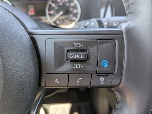 Certified 2024 Nissan Pathfinder SV FWD image 26