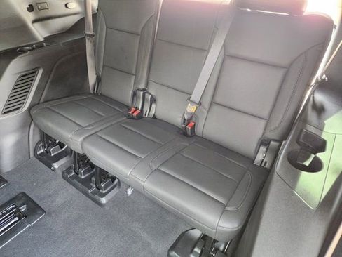 Used 2023 Chevrolet Tahoe Z71 w/ Z71 Off-Road Package image 32