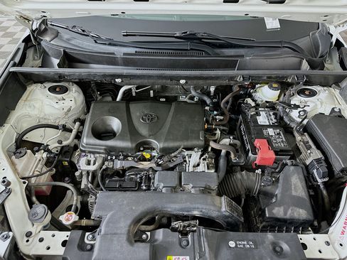 Used 2019 Toyota RAV4 LE image 31