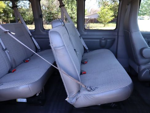 Used 2016 Chevrolet Express 3500 LT w/ LT Preferred Equipment Group RWD image 21