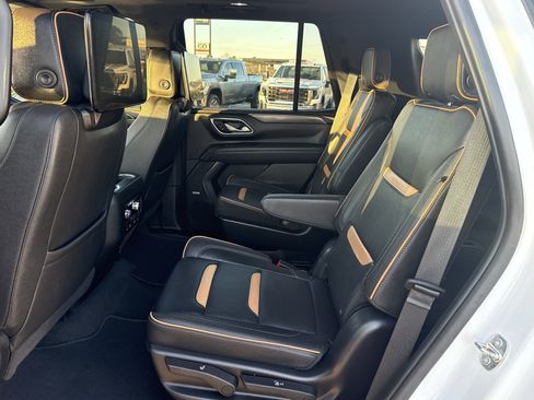 Used 2023 GMC Yukon AT4 w/ AT4 Premium Package image 10