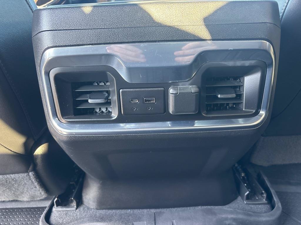Used 2022 Chevrolet Silverado 3500 High Country AWD/4WD image 24