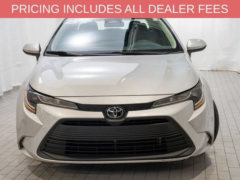Used 2024 Toyota Corolla LE FWD image 2
