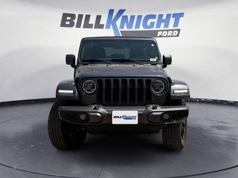 Used 2020 Jeep Wrangler Unlimited Sahara AWD/4WD image 8