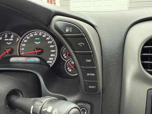 Used 2007 Chevrolet Corvette Coupe w/ Preferred Equipment Group image 44