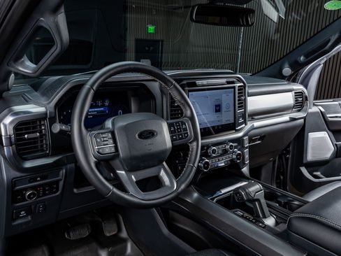 Used 2025 Ford F150 Lariat w/ Equipment Group 502A High image 17