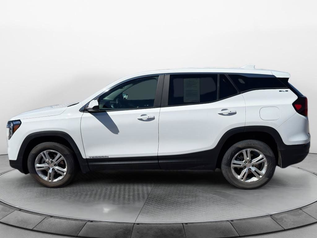 Used 2024 GMC Terrain SLE AWD/4WD image 8