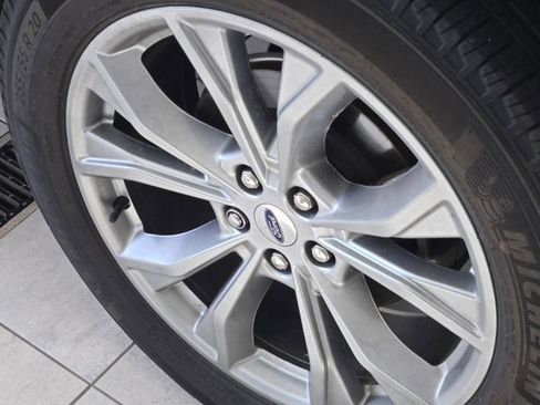 Used 2023 Ford Explorer XLT w/ Equipment Group 202A image 15