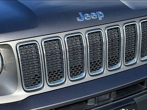 Used 2021 Jeep Renegade Limited image 31