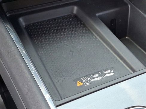 Used 2025 GMC Acadia Elevation image 23