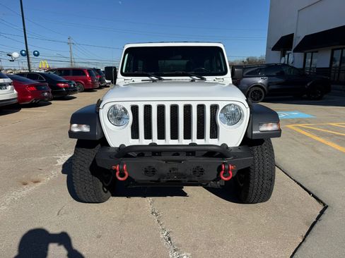Used 2019 Jeep Wrangler Unlimited Sport S image 2