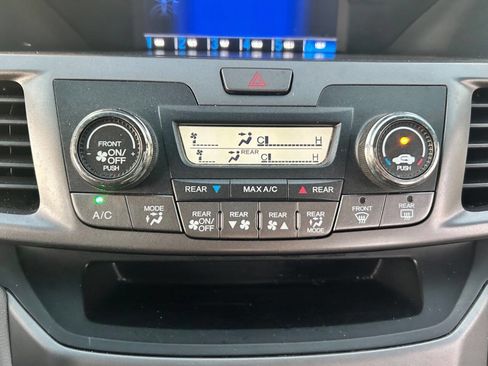 Used 2016 Honda Odyssey LX image 23