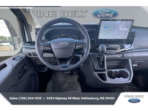Used 2023 Ford Transit 350 XLT RWD image 5