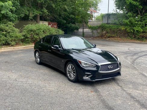 Used 2020 INFINITI Q50 Luxe w/ Essential Package (3.0T Luxe) RWD image 3