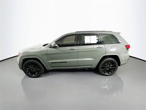 Used 2020 Jeep Grand Cherokee Altitude image 4