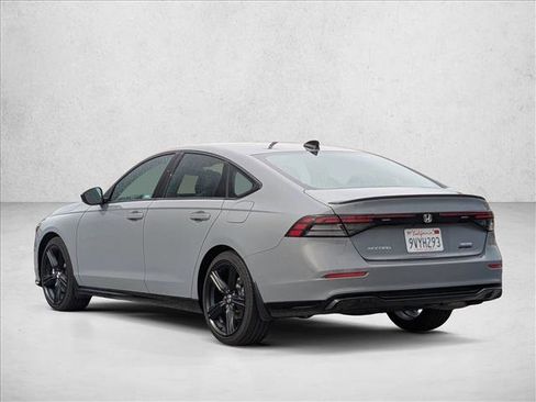 Used 2025 Honda Accord Sport image 8