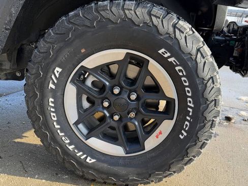 Used 2019 Jeep Wrangler Sport image 30