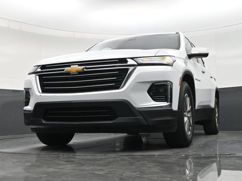 Used 2023 Chevrolet Traverse LT FWD image 27