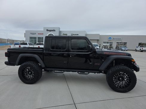 Used 2021 Jeep Gladiator Rubicon image 4