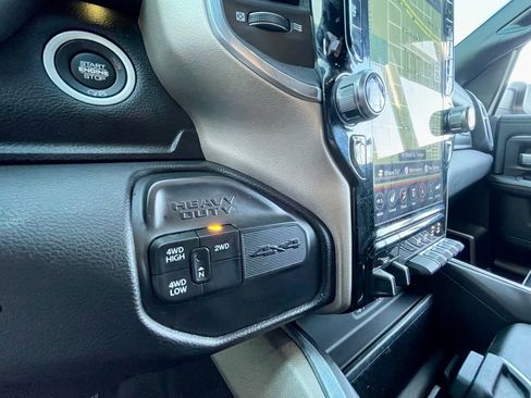 Used 2020 RAM 3500 Laramie image 18