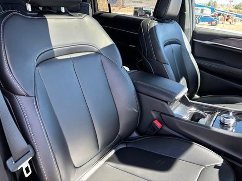 New 2026 Jeep Grand Cherokee L Limited w/ Limited Altitude Package image 26