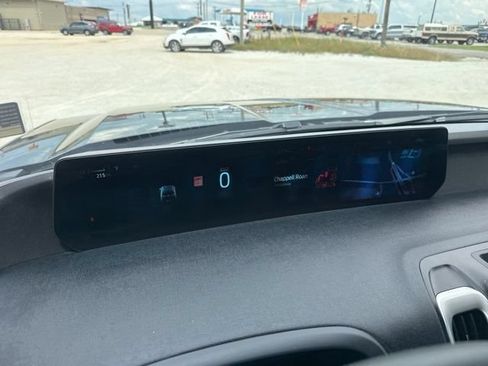 Used 2025 Ford Expedition Active AWD/4WD image 18