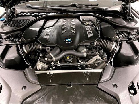 Used 2022 BMW M550i xDrive w/ Executive Package AWD/4WD image 30