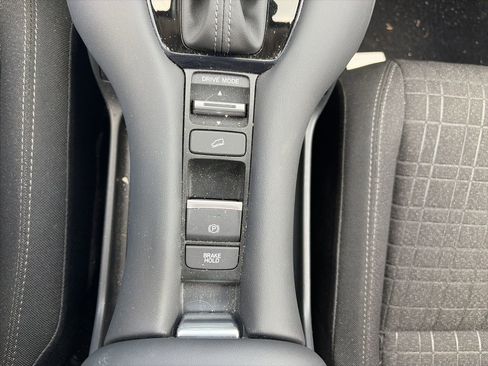 Certified 2025 Honda HR-V LX image 20