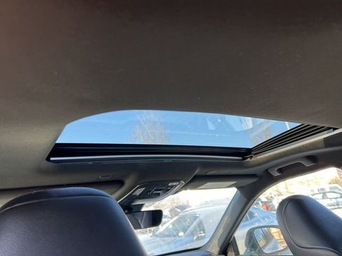 Used 2023 Toyota Highlander XSE image 12