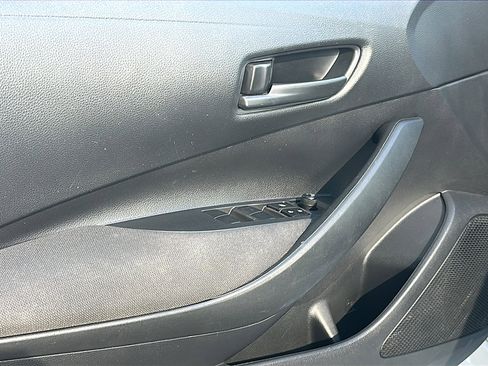 Used 2023 Toyota Corolla LE image 16