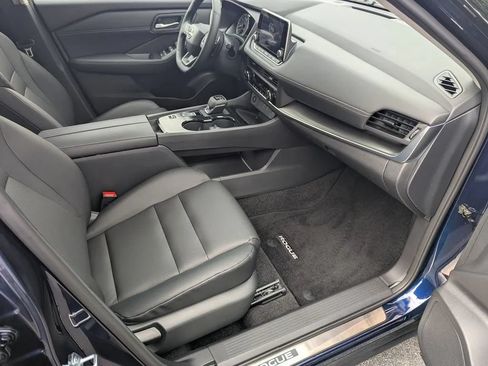 Used 2026 Nissan Rogue Dark Armor FWD image 12