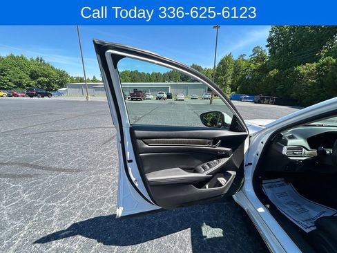 Used 2020 Honda Accord EX-L image 18