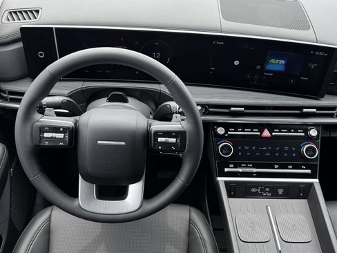 New 2026 Hyundai Santa Fe Limited FWD image 17