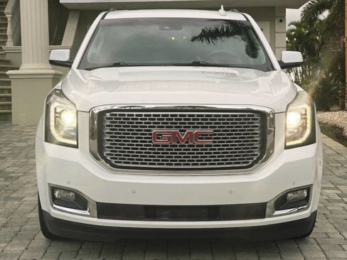 Used 2015 GMC Yukon Denali w/ Premium Package image 27